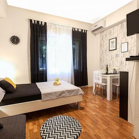Nicky&Lucky Rooms Split Exteriör bild